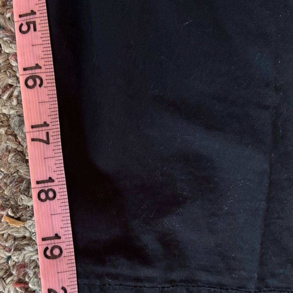 💚3/$25 size 20W black capris - Picture 10 of 11